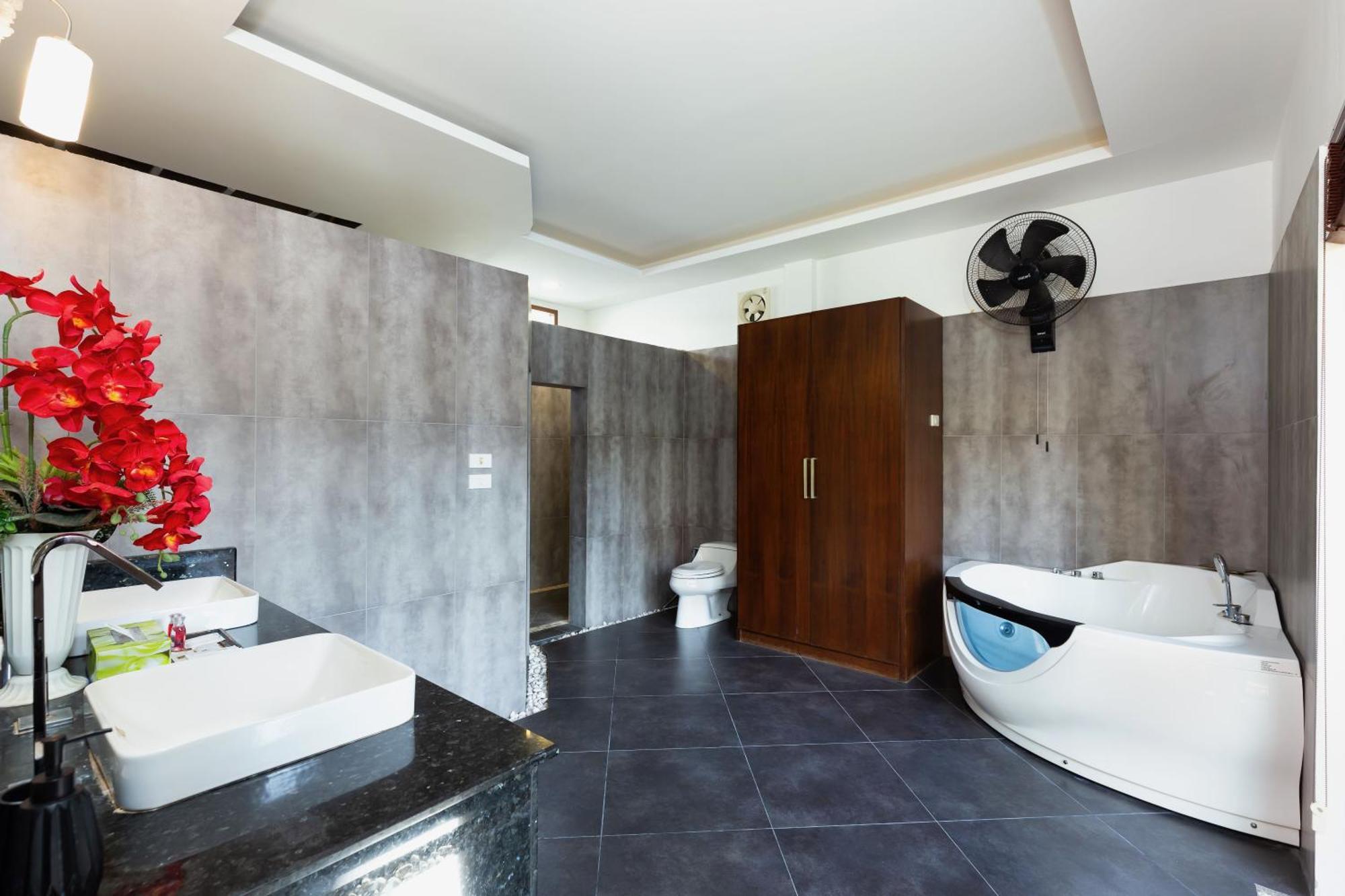 Villa Sri Suri Rawai Esterno foto